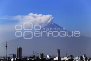 VOLCÁN POPOCATÉPETL . FUMAROLA