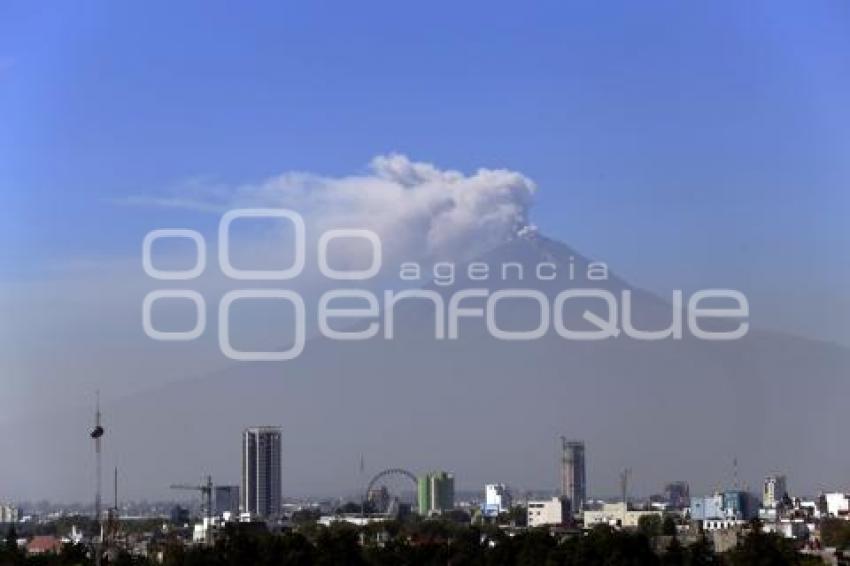 VOLCÁN POPOCATÉPETL . FUMAROLA