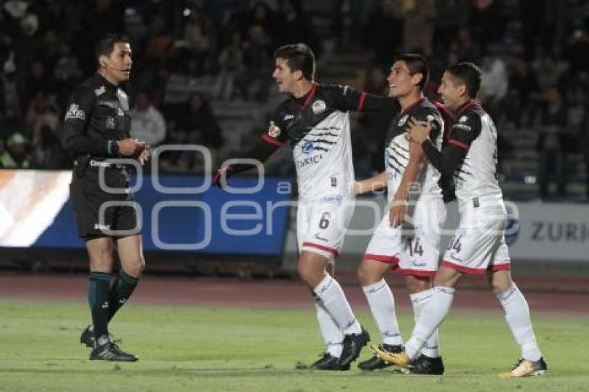 FÚTBOL . LOBOS BUAP VS PUMAS