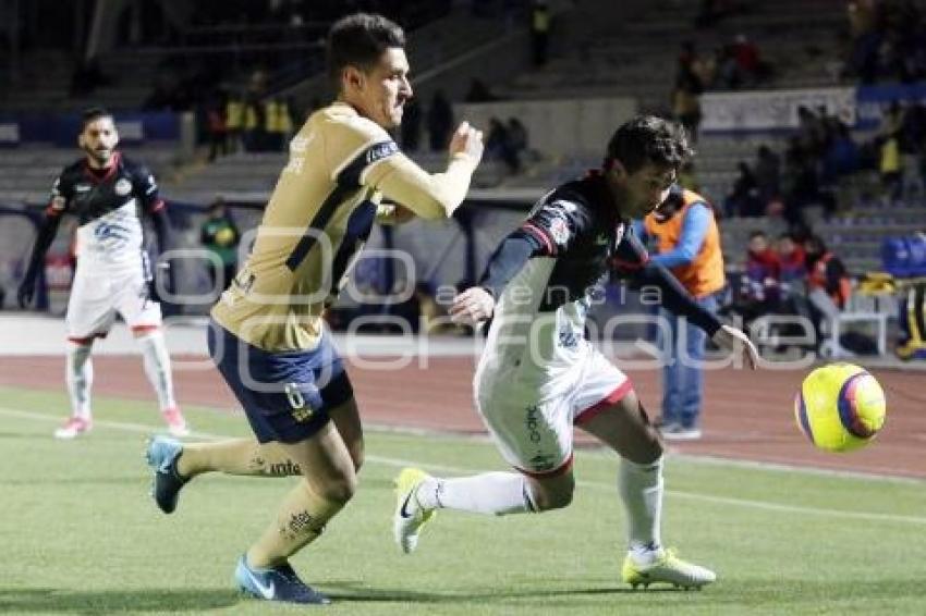 FÚTBOL . LOBOS BUAP VS PUMAS