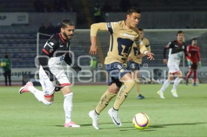 FÚTBOL . LOBOS BUAP VS PUMAS