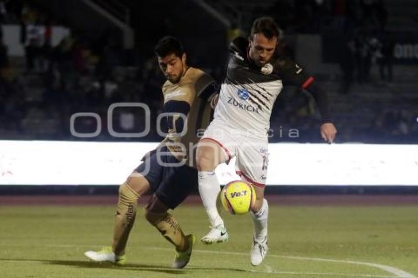 FÚTBOL . LOBOS BUAP VS PUMAS