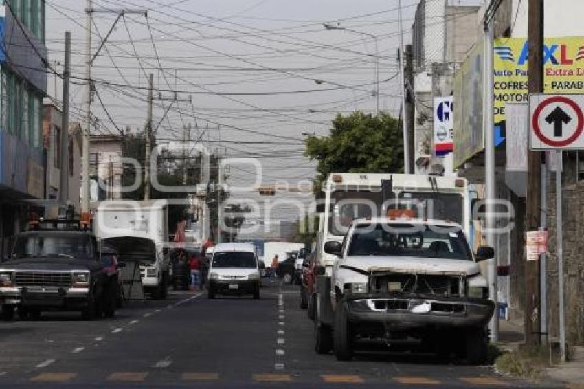 CALLE . CAMBIO DE SENTIDO