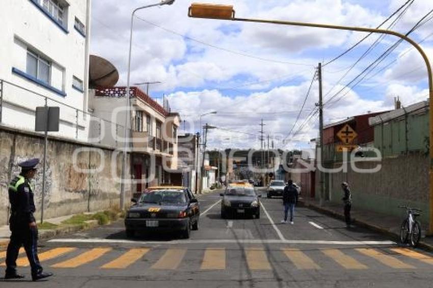 CALLE . CAMBIO DE SENTIDO