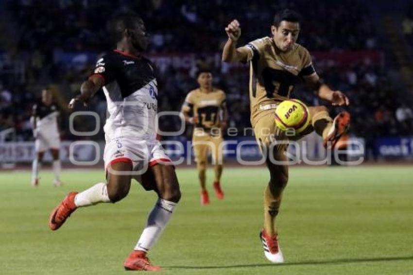 FÚTBOL . LOBOS BUAP VS PUMAS