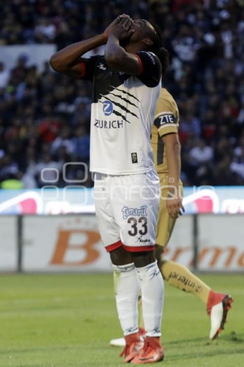 FÚTBOL . LOBOS BUAP VS PUMAS