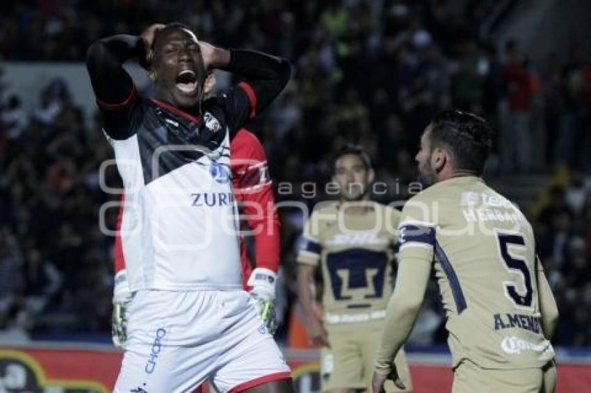 FÚTBOL . LOBOS BUAP VS PUMAS