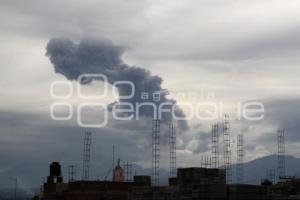 VOLCÁN POPOCATÉPETL . FUMAROLA