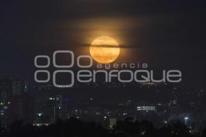 SUPERLUNA DE SANGRE