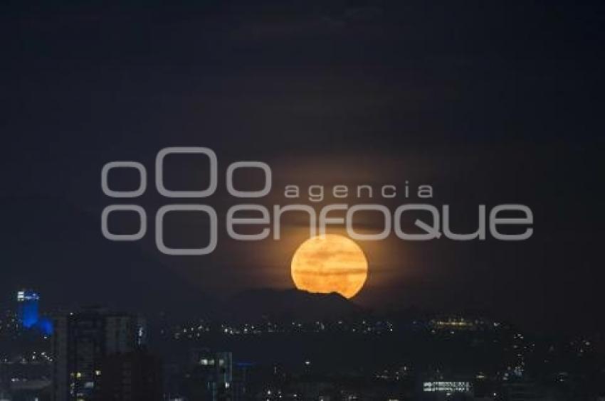 SUPERLUNA DE SANGRE