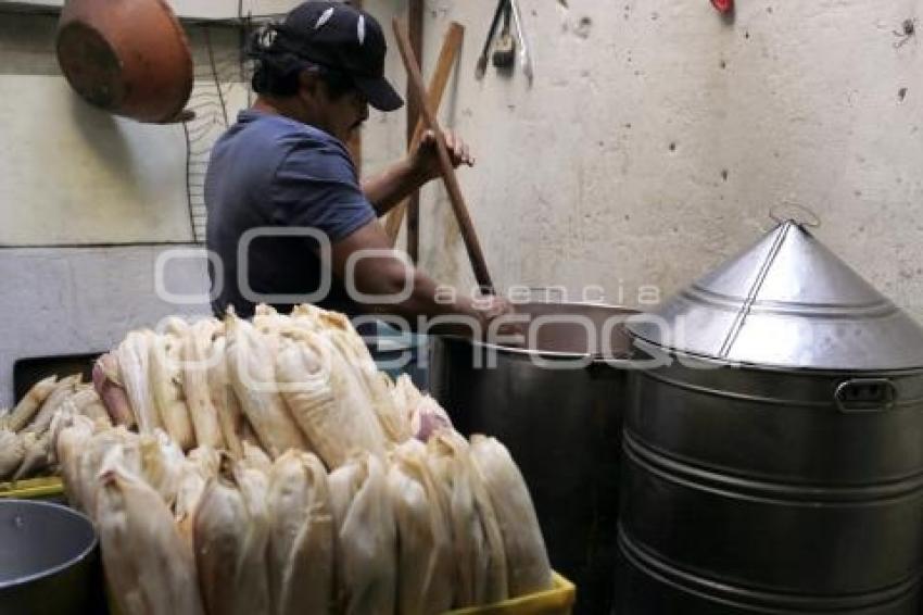 ELABORACIÓN DE TAMALES