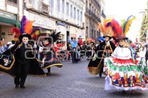 DESFILE DE HUEHUES