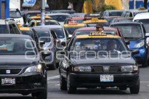 SERVICIO DE TAXIS PIRATAS