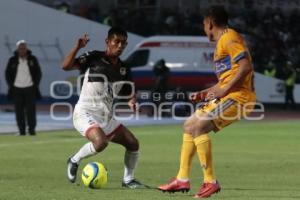 FÚTBOL . LOBOS BUAP VS TIGRES