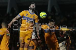 FÚTBOL . LOBOS BUAP VS TIGRES