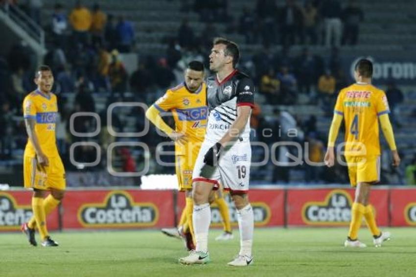 FÚTBOL . LOBOS BUAP VS TIGRES