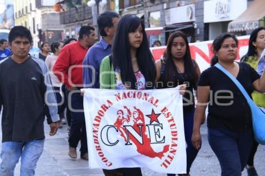 MANIFESTACIÓN  . AYOTZINAPA