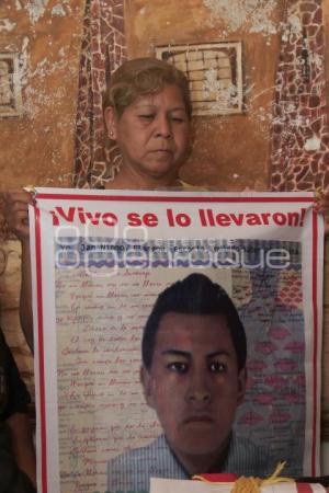 PADRES DESAPARECIDOS DE AYOTZINAPA