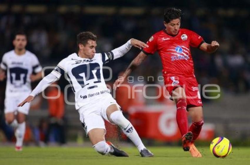 FÚTBOL . PUMAS VS LOBOS