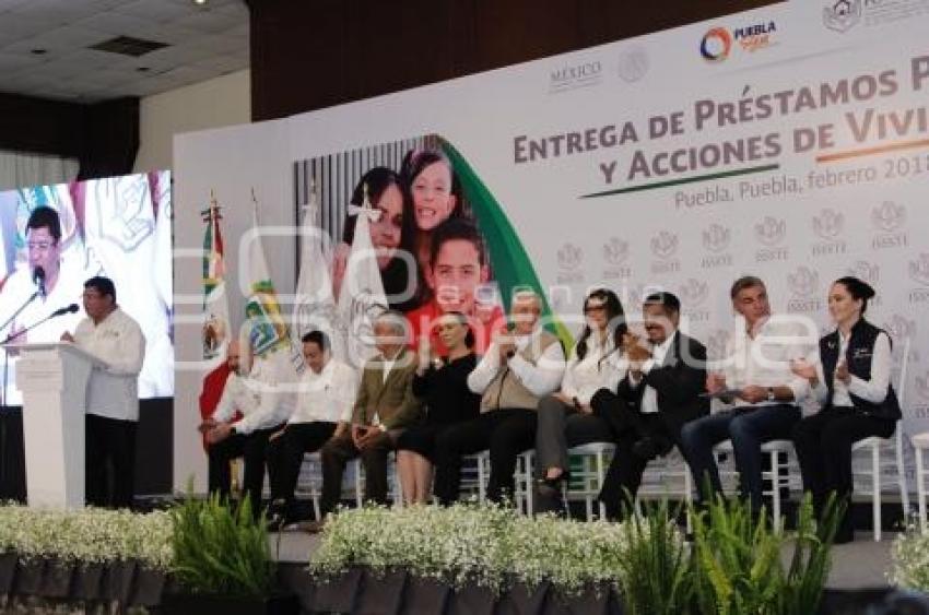 ISSSTE . ENTREGA PRÉSTAMOS