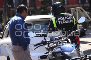 SEGURIDAD . POLICÍAS