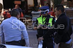 SEGURIDAD . POLICÍAS