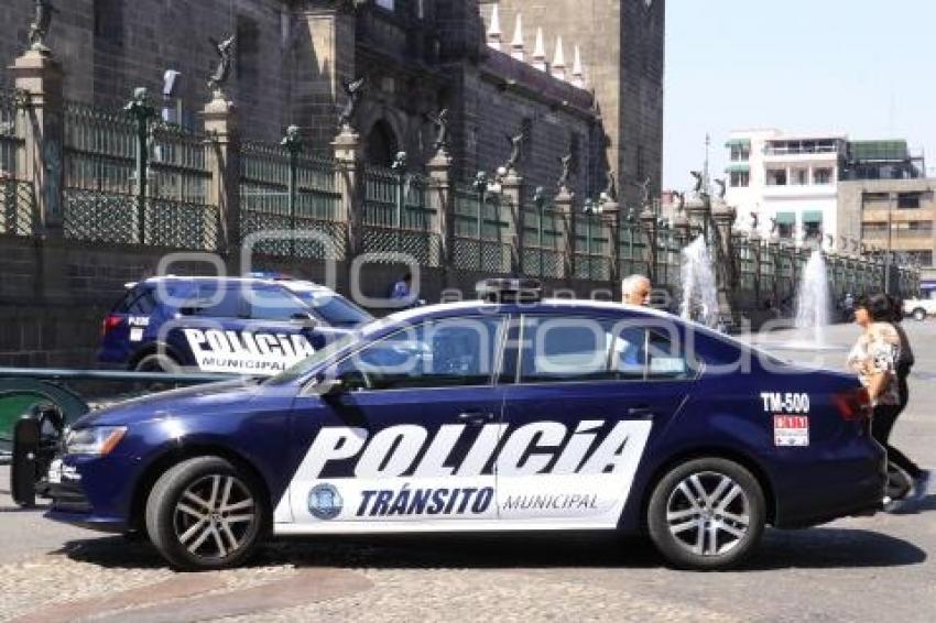 SEGURIDAD . POLICÍAS