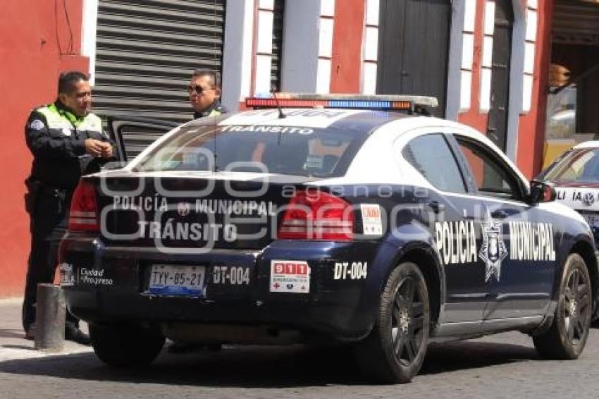 SEGURIDAD . POLICÍAS