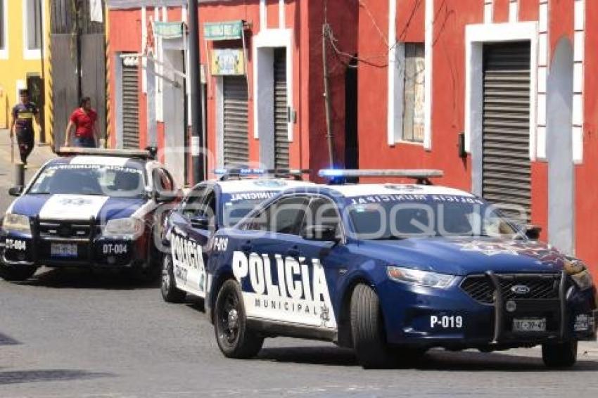 SEGURIDAD . POLICÍAS