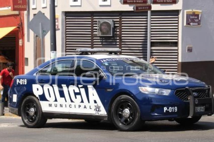 SEGURIDAD . POLICÍAS