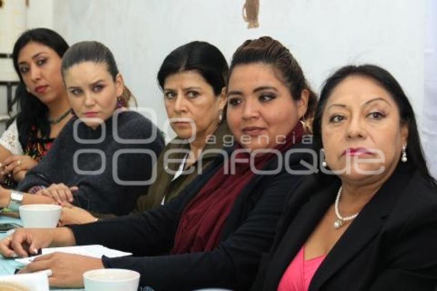 RED PLURAL DE MUJERES