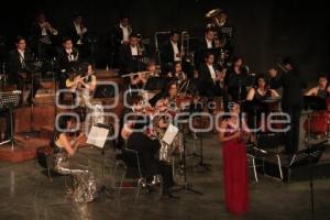 GRAN ENSAMBLE COROS Y ORQUESTA