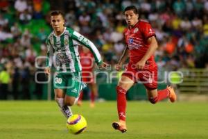 FÚTBOL . LEÓN VS LOBOS