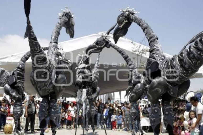 EQUINOCCIO PRIMAVERA . SAURUS CLOSE ACT