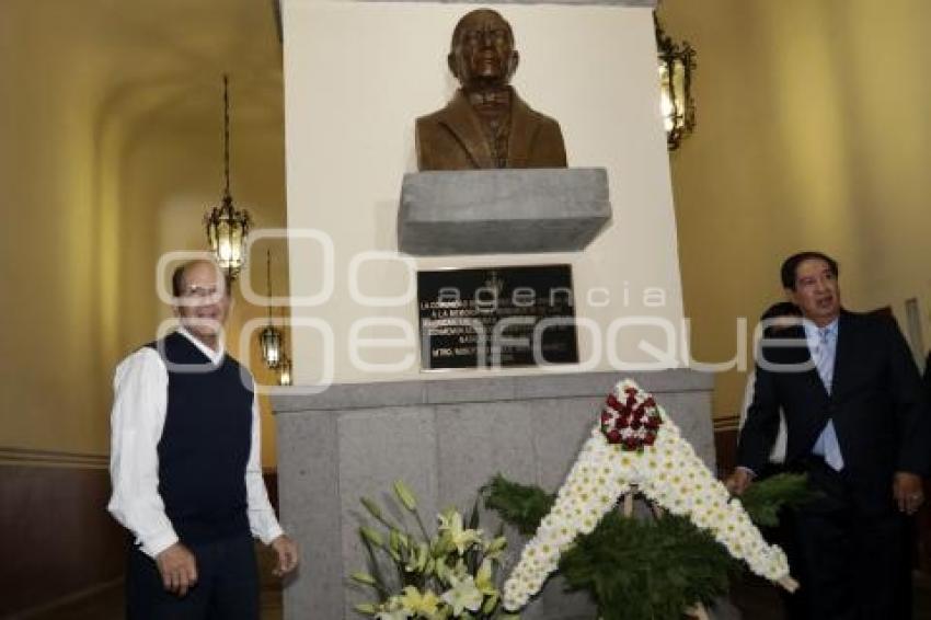 BUAP . ALEJANDRO SOLALINDE