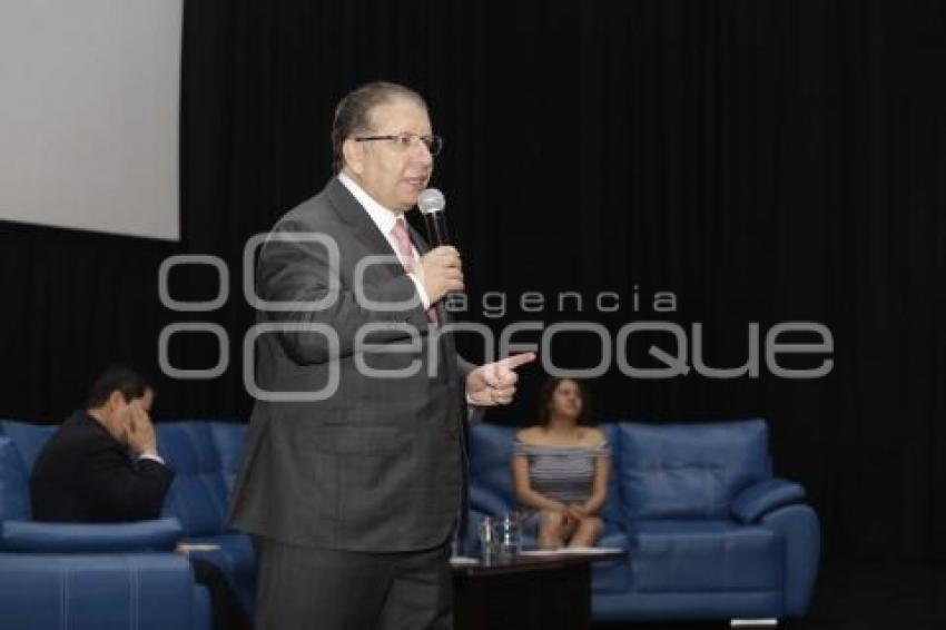 ICI . ENRIQUE DOGER