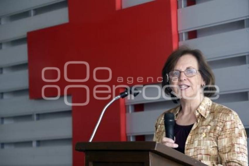 CRUZ ROJA . ENTREGA SILLAS DE RUEDAS