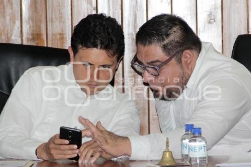 CHOLULA . ALCALDE RENUNCIA AL CARGO