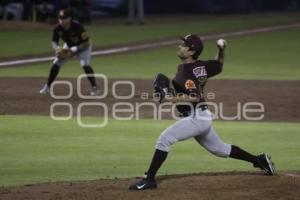 BÉISBOL . PERICOS VS UNIÓN LAGUNA