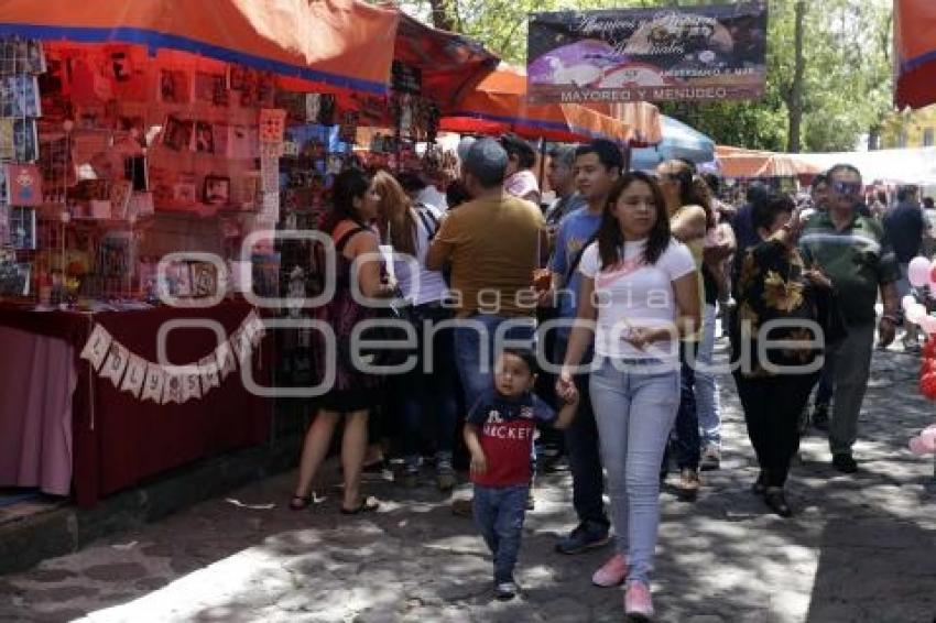 MERCADO DE ARTESANIAS