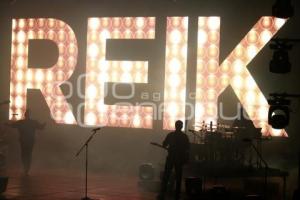 FERIA DE PUEBLA . REIK