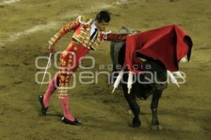 TOROS . PRIMERA CORRIDA