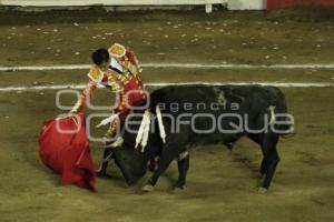 TOROS . PRIMERA CORRIDA