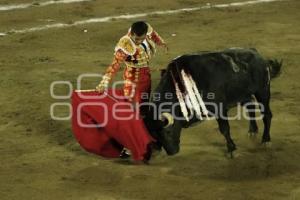 TOROS . PRIMERA CORRIDA