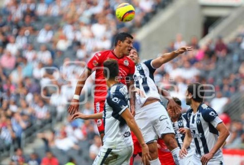 FÚTBOL . MONTERREY VS LOBOS