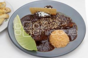 COMIDA DEL MOLE POBLANO