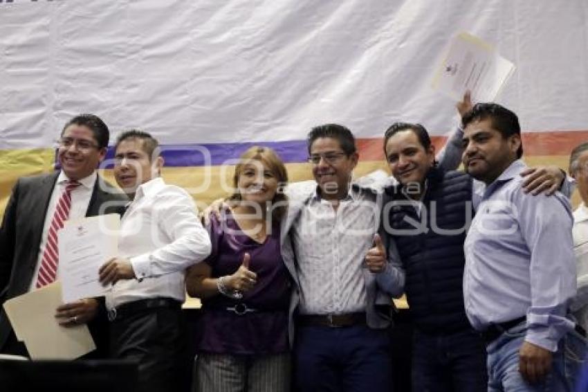 COMPROMISO POR PUEBLA . ENTREGA CONSTANCIAS