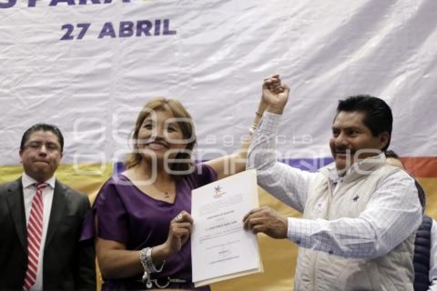 COMPROMISO POR PUEBLA . ENTREGA CONSTANCIAS
