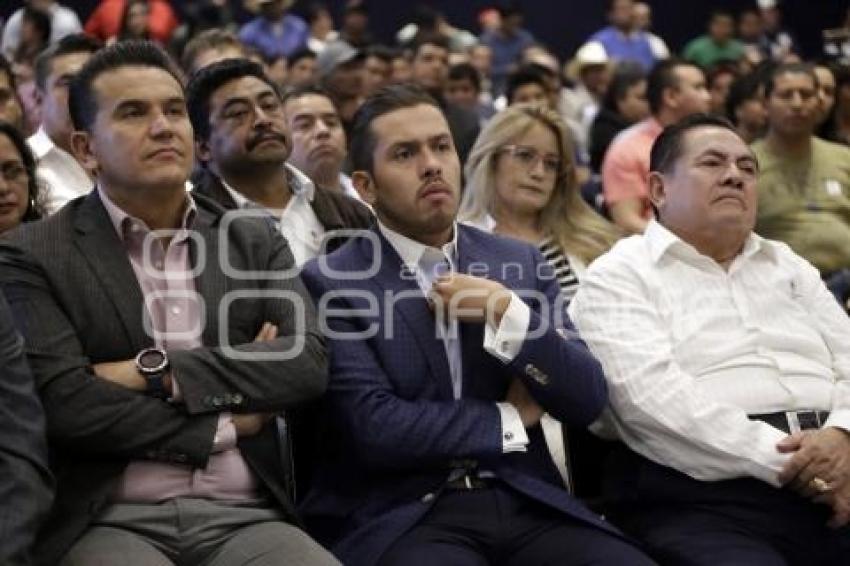 COMPROMISO POR PUEBLA . ENTREGA CONSTANCIAS