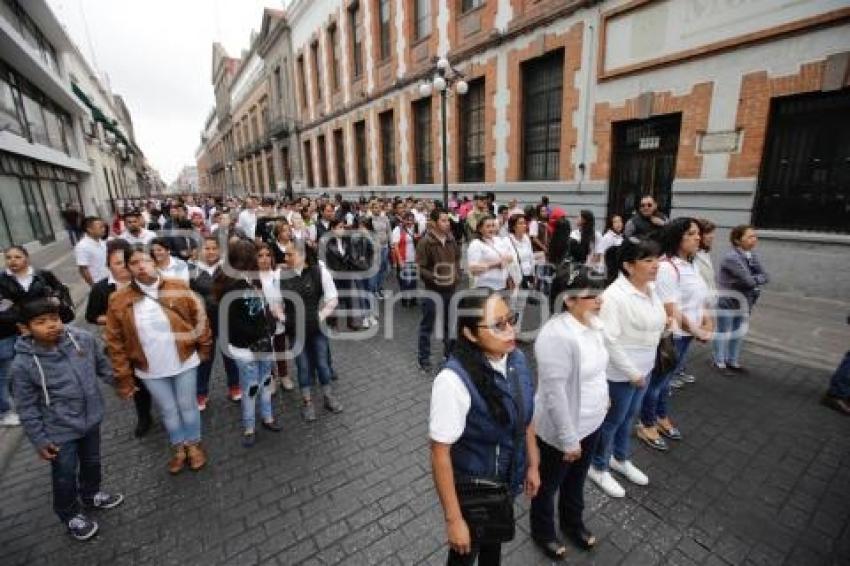 DÍA DEL TRABAJO . DESFILE